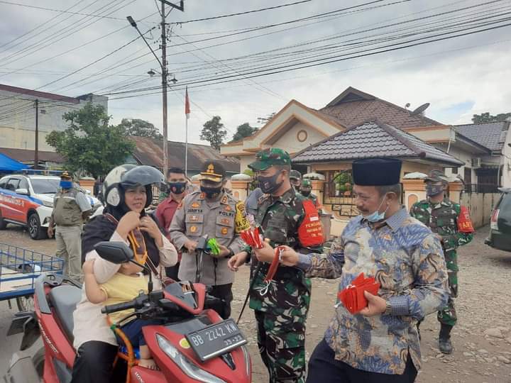 Pimpinan Forkopimda Operasi Yustisi Terhadap Masyarakat Palas