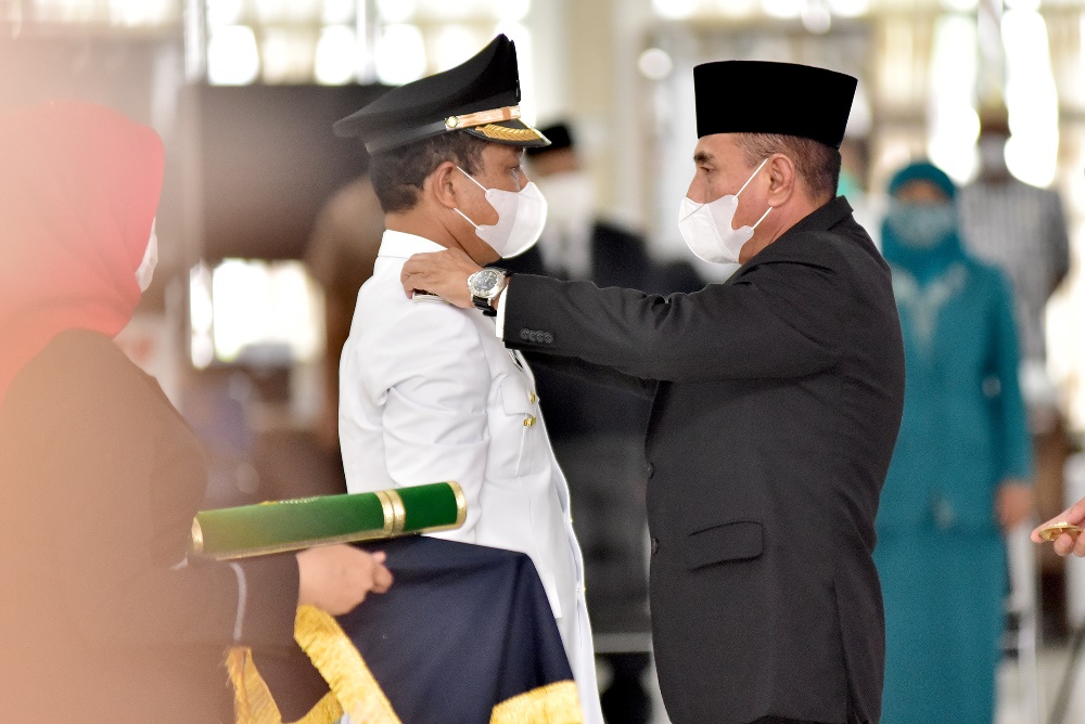 Edy Rahmayadi Lantik 10 Pjs , Kaiman TurnipÂ Â Pj Bupati Pakpak Bharat