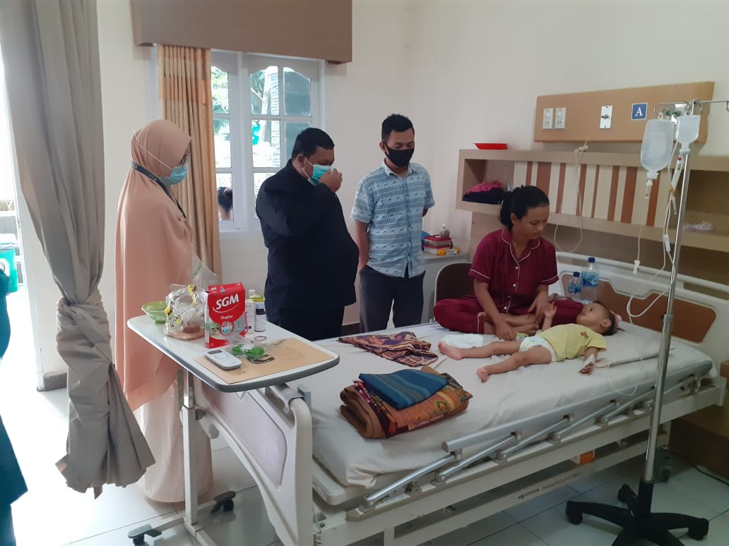 Dompet Dhuafa Waspada Bantu Fathiyya,Â Bocah Berusia 2 Tahun Penderita Anemia