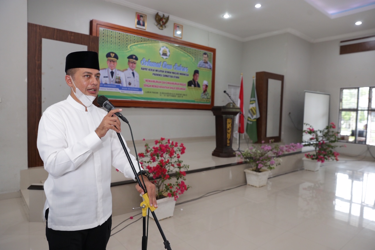 Buka Rakerwil DMI Sumut,  Musa Rajekshah Ingin Masjid  Bangkitkan Ekonomi Umat