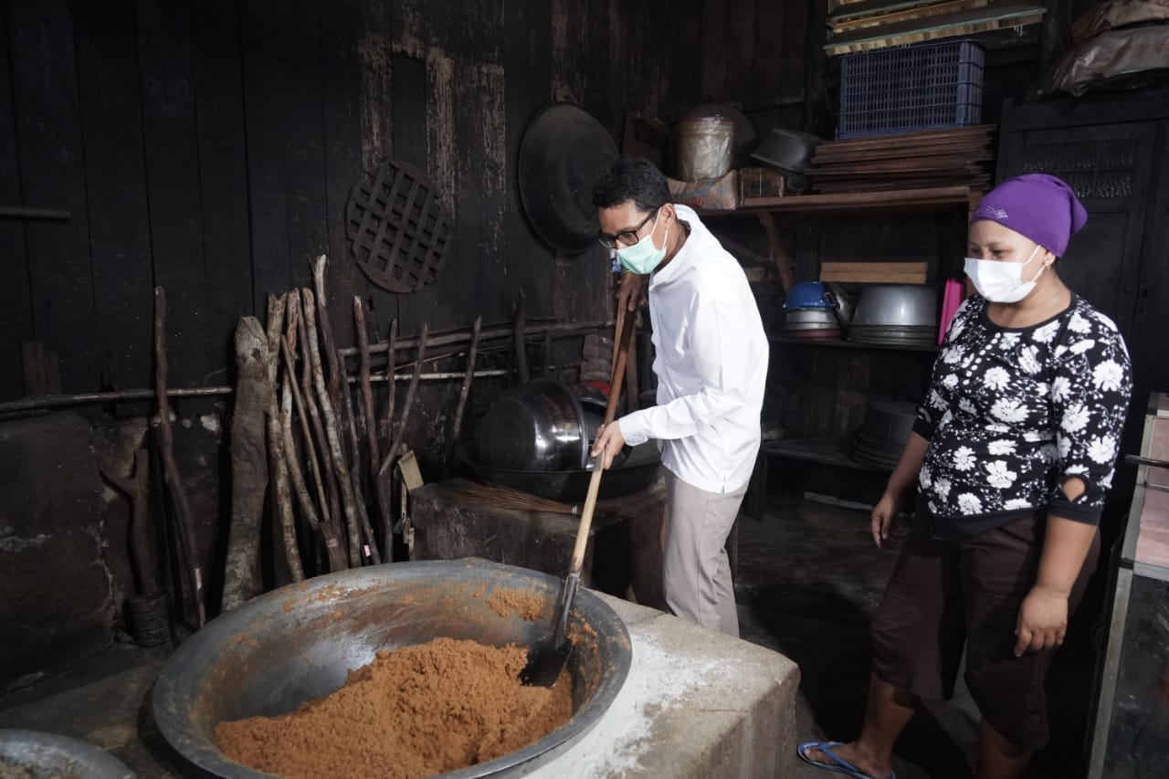 Sandiaga Uno Kunjungi Usaha Abon Ikan Belitung, UMKM Buka Lapangan Kerja