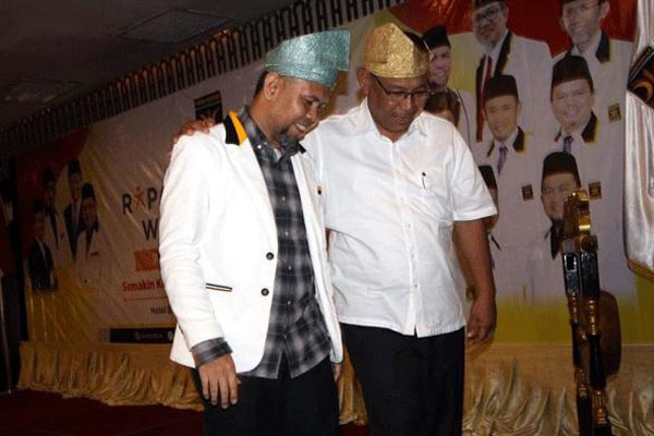 Dukungan Emak-emak  Paslon Akhyar - Salman Terus Mengalir