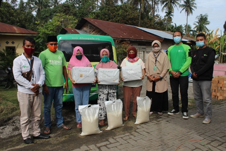 DD Waspada Salurkan Bantuan Korban Kebakaran di Hamparan Perak