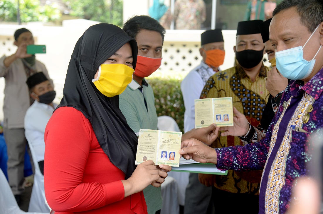 Bahagia Dapat Buku Nikah,  Warga Binjai Ucapkan Terima Kasih Kepada Gubernur Sumut