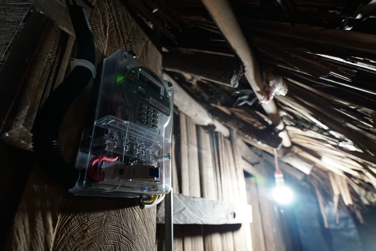 PLN Turunkan  Tarif Listrik Golongan Tegangan Rendah