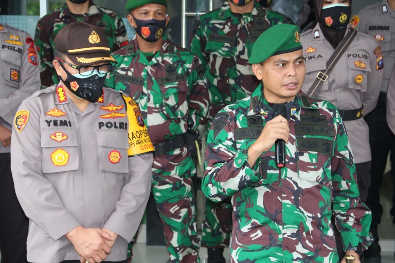 HUT TNI ke 75, Polresta Deli Serdang Beri Kejutan ke Mako TNI