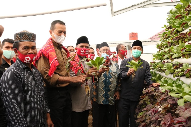 BUPATI KARO TERKELIN BRAHMANA HADIRI PERESMIAN DESA KUTAMBELIN  MENJADIâ€PILOT PROJECT MENUJU DESA MADANI Kabanjahe I Sumut24