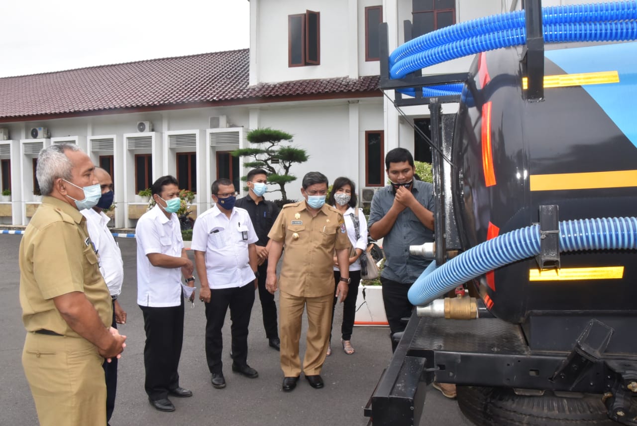 Pemkab Deli Serdang Terima Satu Unit Truk Sedot Tinja Dari Kementrian PUPR