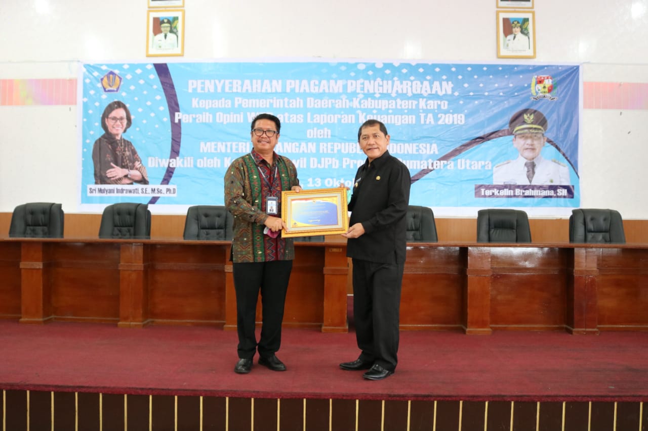Pemkab Karo Terima Piagam Penghargaan Capaian Opini WTP dari Menkeu