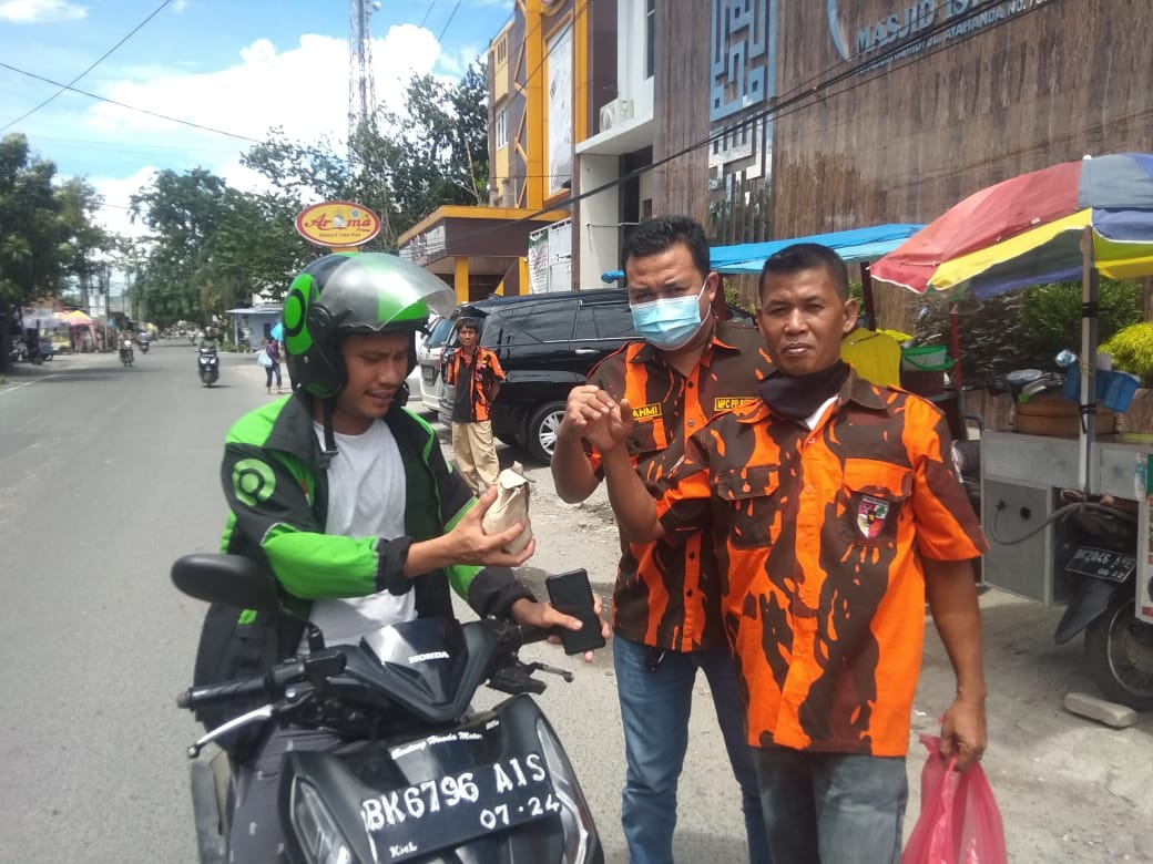 Pemuda Pancasila Bakti Sosial Berbagi Kepada Warga Medan Petisah