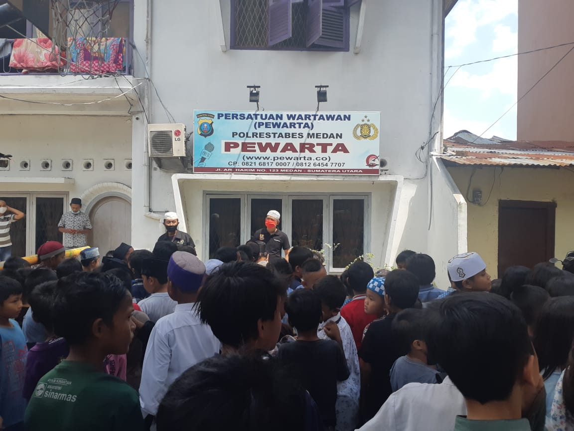 Ketua Pewarta Jumat Barokah, Ratusan Anak Yatim dan Kurang Mampu Diberi Santunan