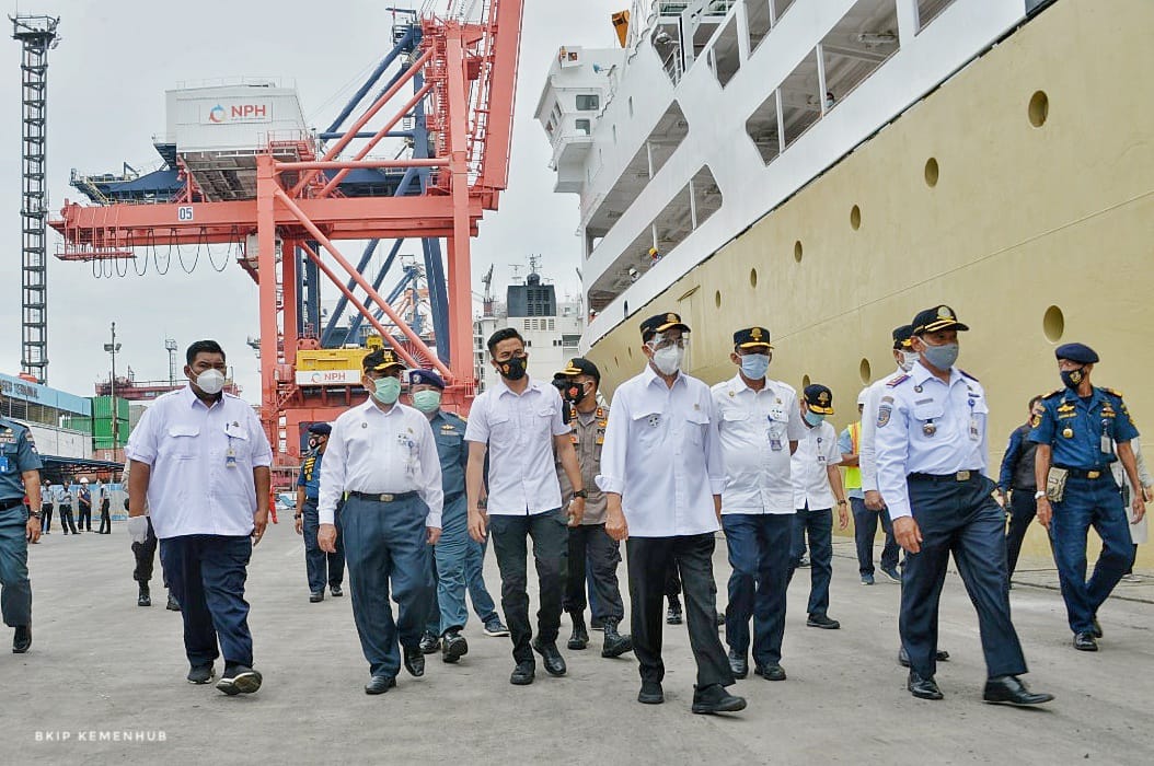 Terapkan Protokol Kesehatan Dengan Baik, Menhub Apresiasi Petugas Pelabuhan Tanjung Priok