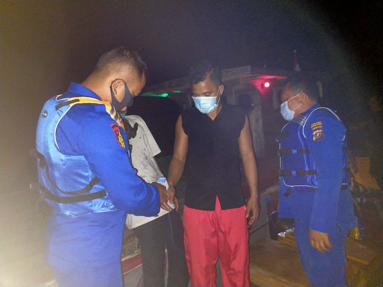 Satpolairud Polres Tanjung Balai Sosialisasi Kebiasaan Baru dengan Patroli Perairan