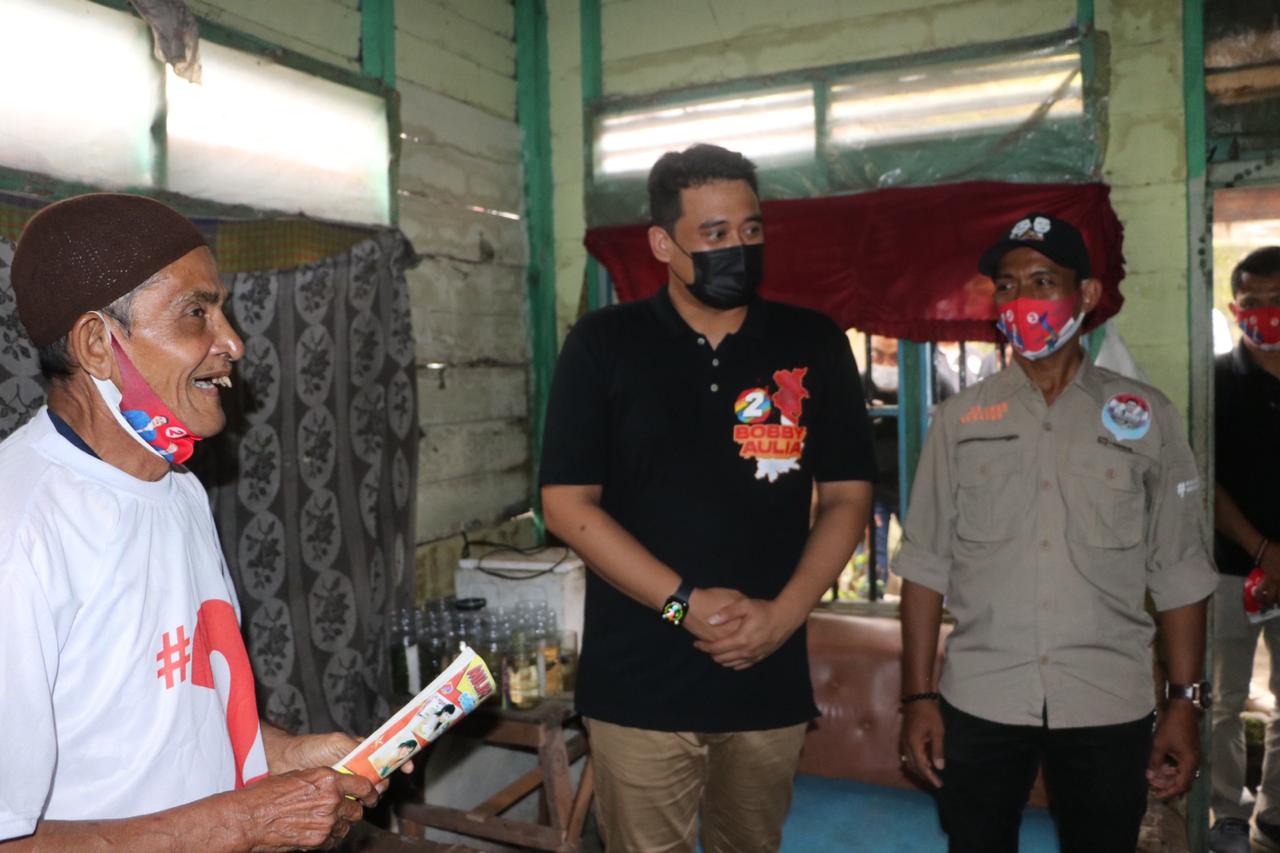 Miris , Bobby Blusukan Didampingi Suwarno Ketum Re-Born, Temukan Rumah Beratap Langit dan Warga Tak Punya Adminduk