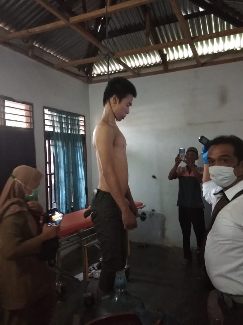 Seorang Pria Ditemukan Gantung Diri, Ini Penyebabnya