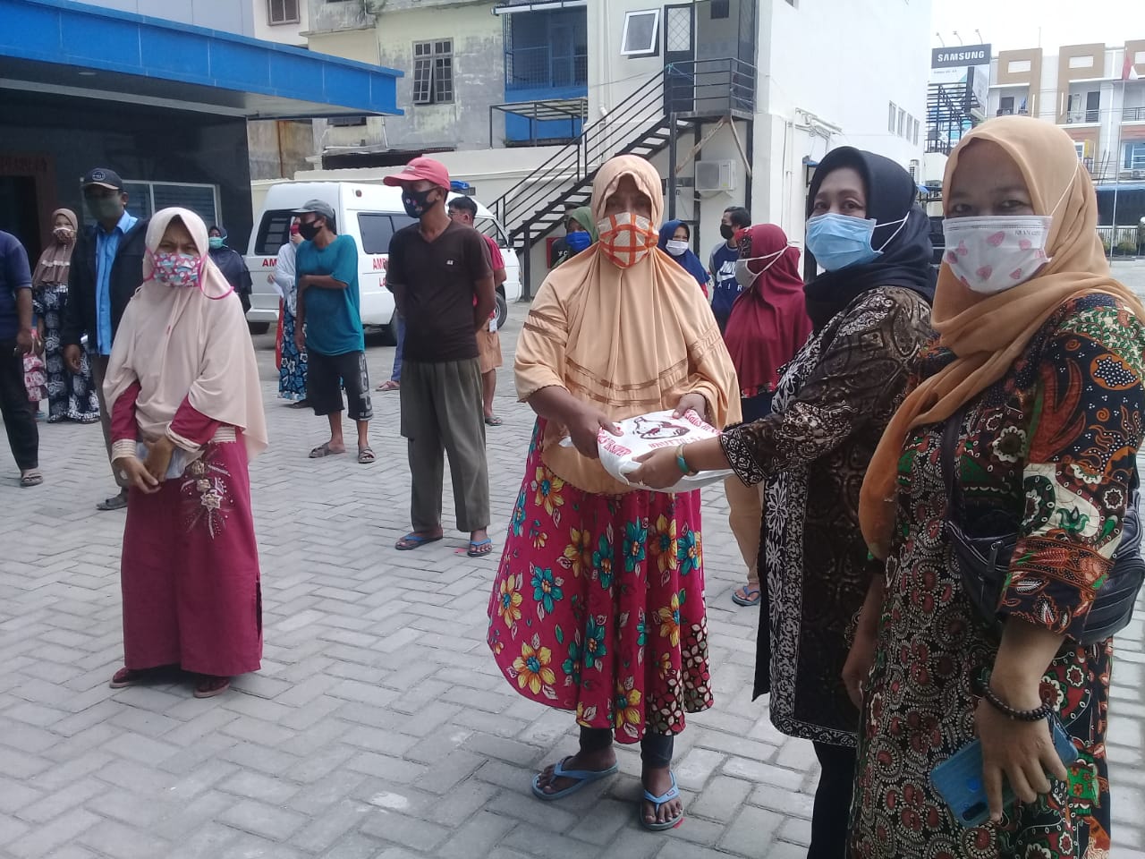 RSU Royal Prima Marelan Bantu Warga Terdampak Pandemi Covid-19