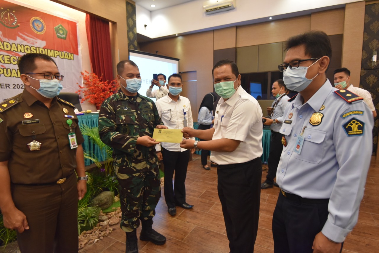 Wali Kota Irsan Efendi Nasution Membuka Rakor Tim PORA Kota PSP