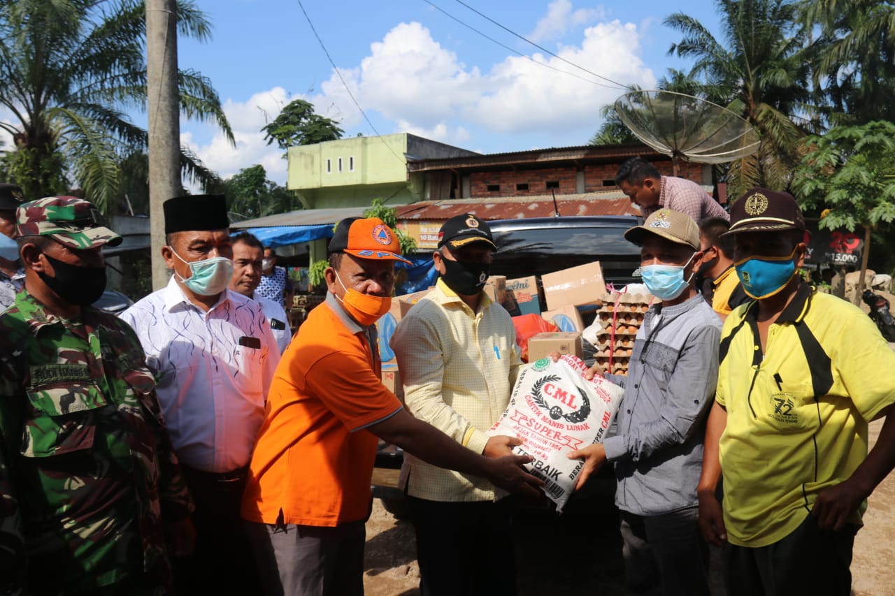 Pemkab Palas Dirikan Posko Siaga Bencana dan Salurkan Bantuan Sembako kepada Warga