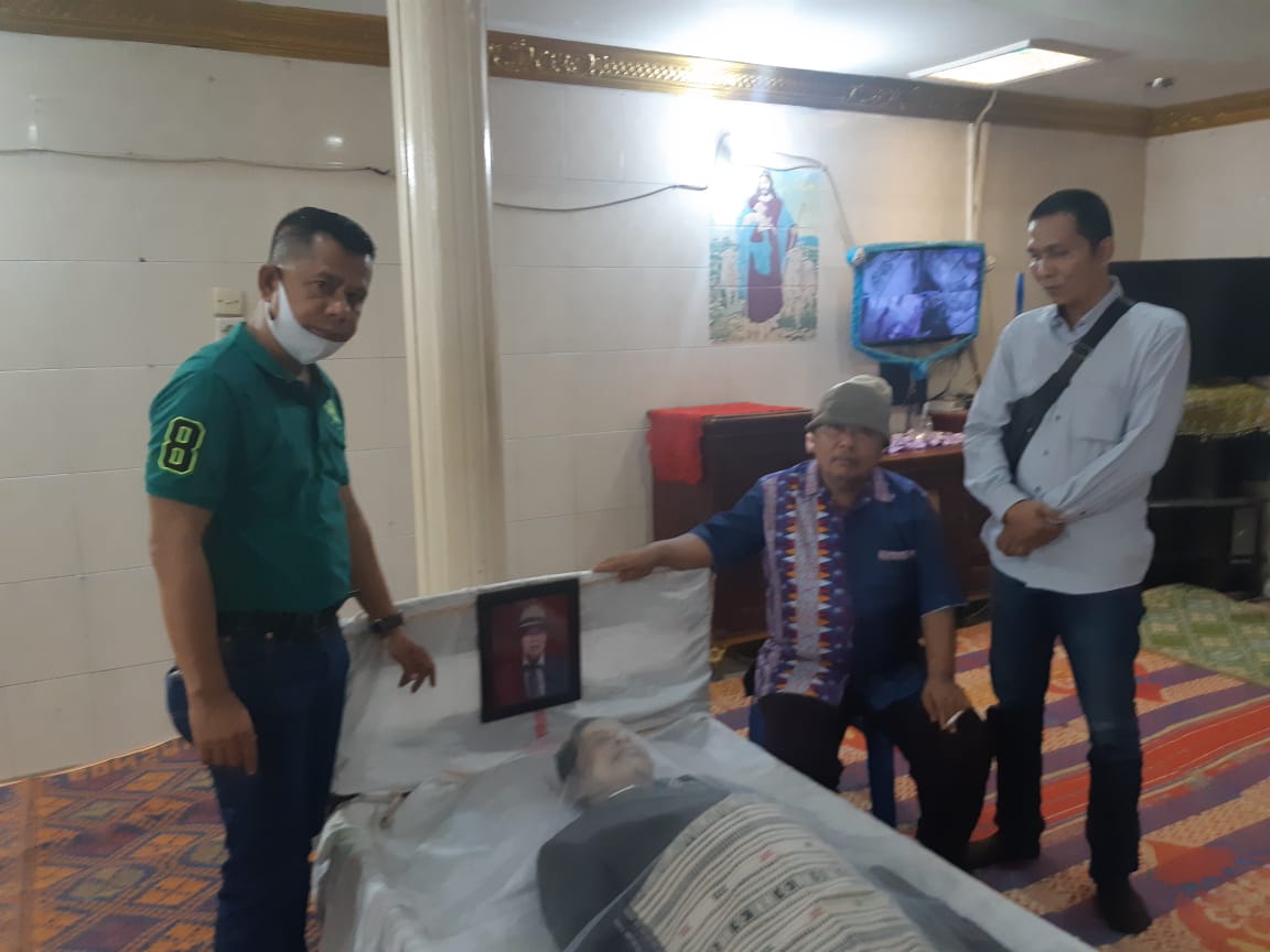 Turut Berbela Sungkawa, Ketua Pewarta Melayat ke Rumah Alm Japiker Siburian, Chairum Lubis : Semasa Hidup, Alm. Suka Menolong