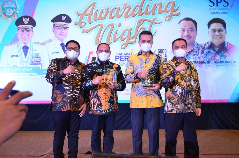 Gubsu Edy Dianugerahi Tokoh Sahabat Pers