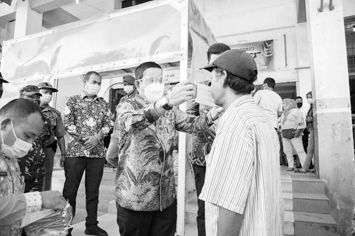 Pjs. Bupati Labuhanbatu Sidak Pasar Gelugur Rantauprapat Untuk Terapkan Prokes Covid-19