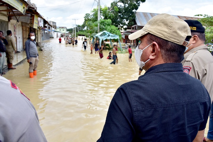 Tinjau Banjir Tebing Tinggi,Â   Edy Rahmayadi Minta Lakukan Penanganan Cepat