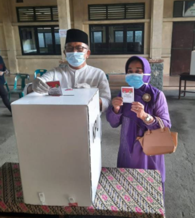Optimis Menang, Soekirman Gunakan Hak Pilih di TPS 06 Batangterap
