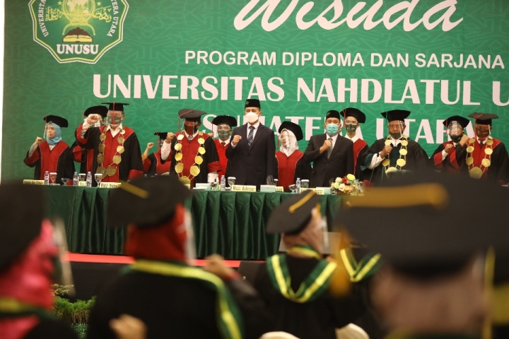 Hadiri Wisuda Perdana UNUSU, Wagub Sumut Tekankan Wisudawan Jangan Berpikir Jadi Pegawai