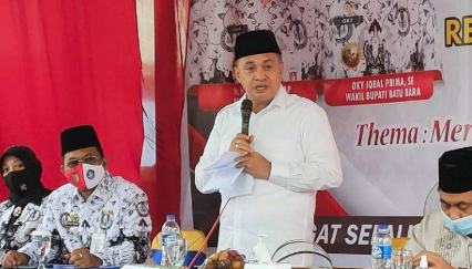 Zahir Berikan Penghargaan 167 Guru Purnabakti,  Ilyas Sitorus : Bangun Karakter Anak Bangsa