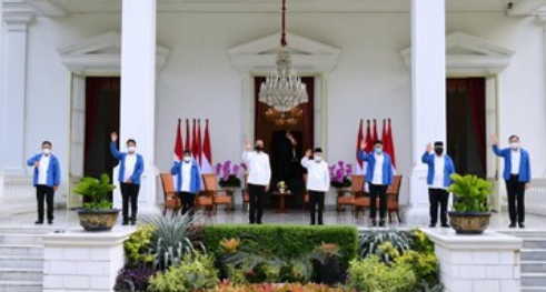 Jokowi Resmi Lantik 6 Menteri dan 5 Wamen di Istana, Ini Daftarnya