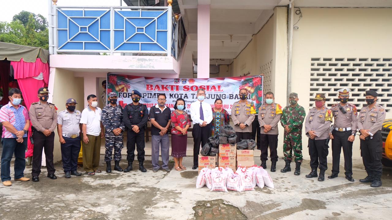 Menjelang Perayaan Natal 2020 dan Tahun 2021, Kapolres Tanjung Balai Bersama Forkopimda Gelar Baksos