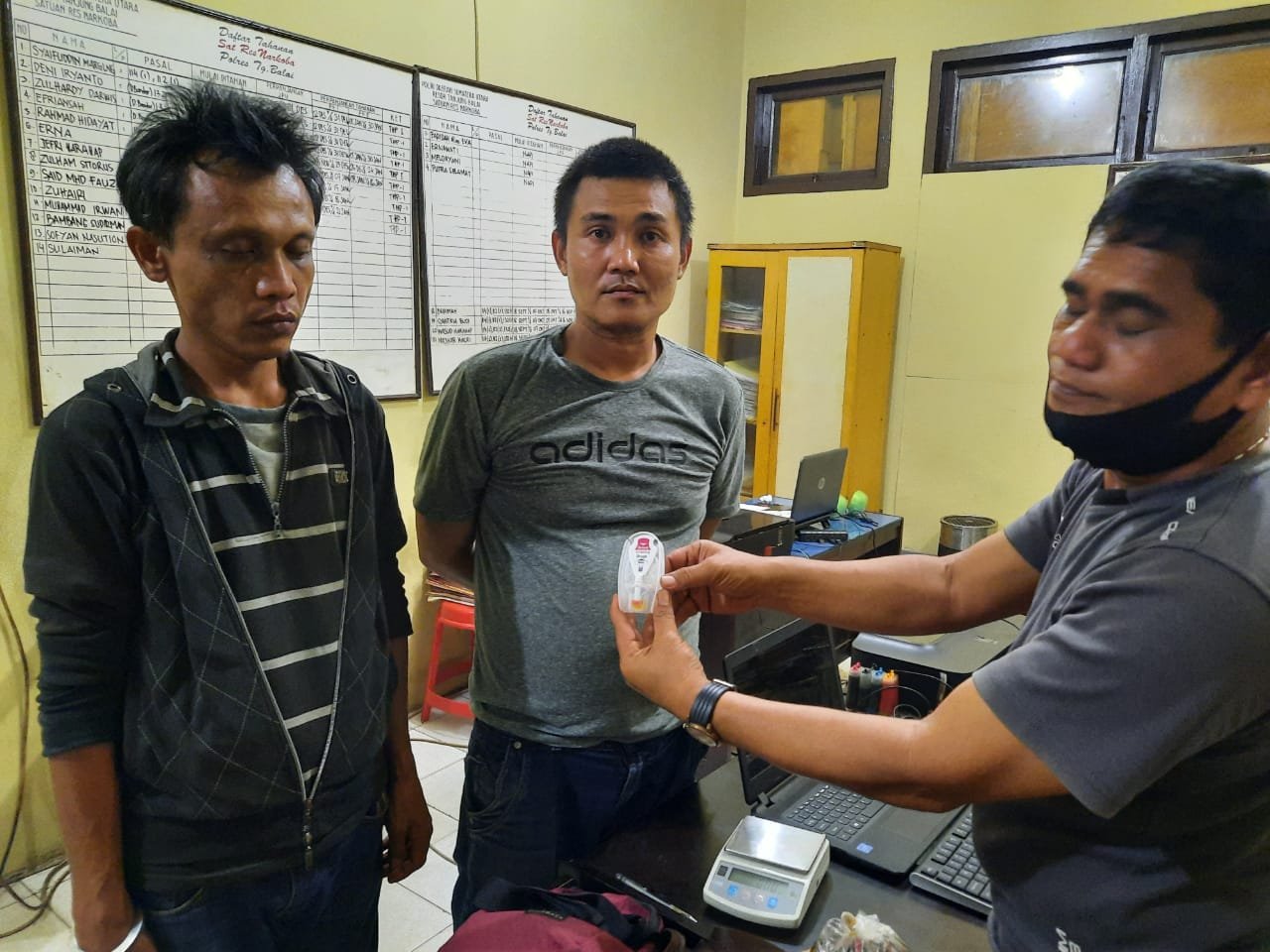 Sat Res Narkoba Polres Tanjung Balai Amankan 2 Pria Pemilik 300 Butir Pil Diduga Narkoba