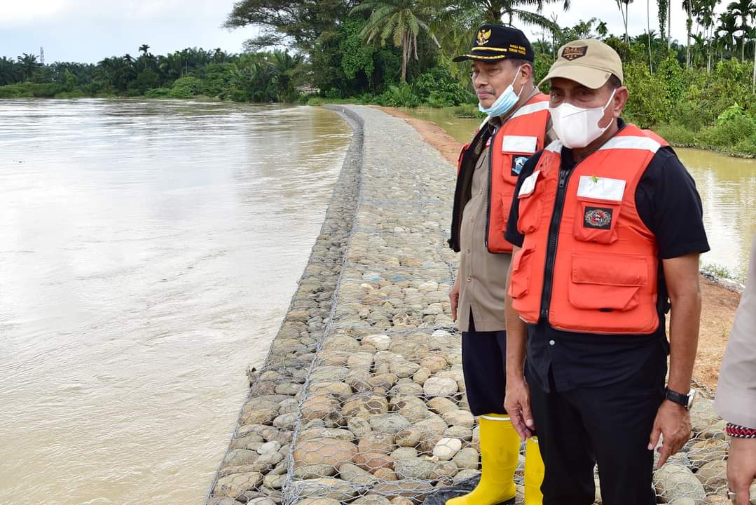 Ribuan Rumah Warga di T.Tinggi Terendam Banjir, Â Kerugian materil masih dihitung