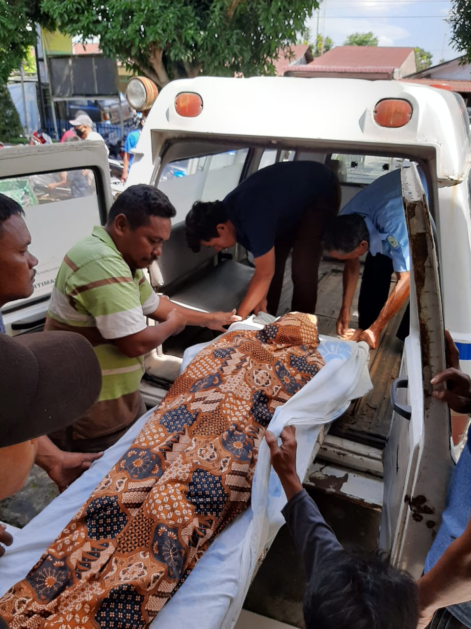 Lagi Tugas Egrek Sawit Herman Tewas Tersengat Listrik