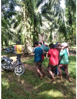 Lagi Perbaiki Saluran Parit Seorang Warga Tewas Tertimbun Longsor