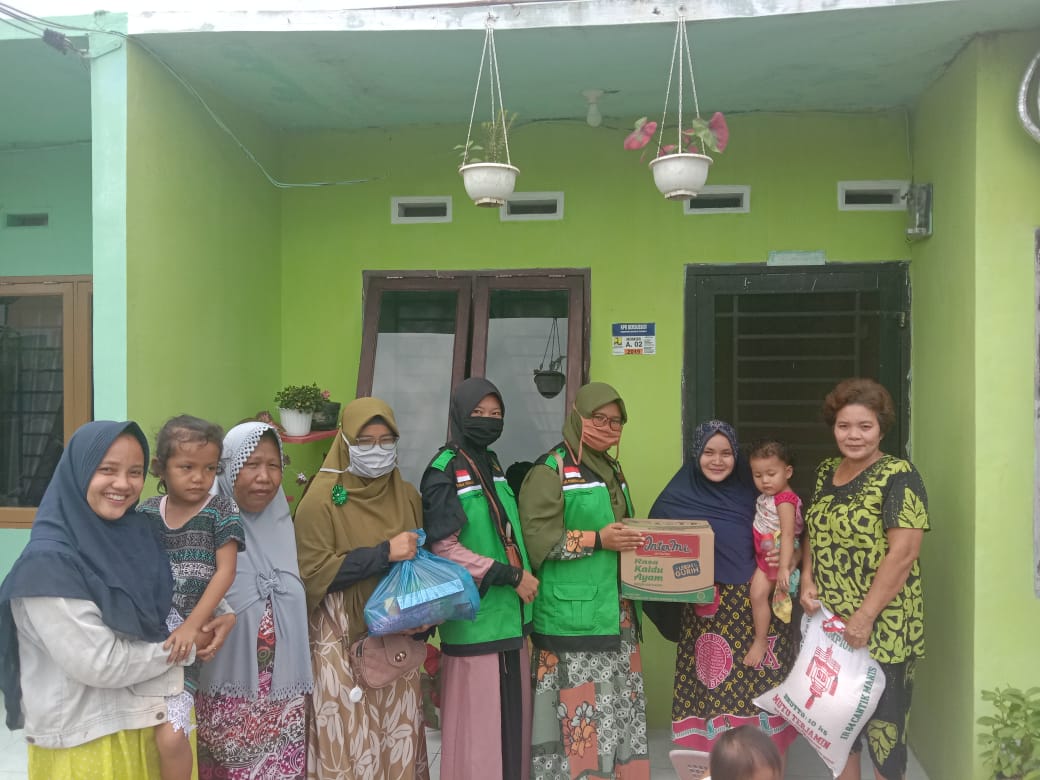 Badan Koordinasi Remaja Masjid DS bersama Ormas islam tanjung Morawa Salurkan Bantuan Sembako Kepada Korban Banjir
