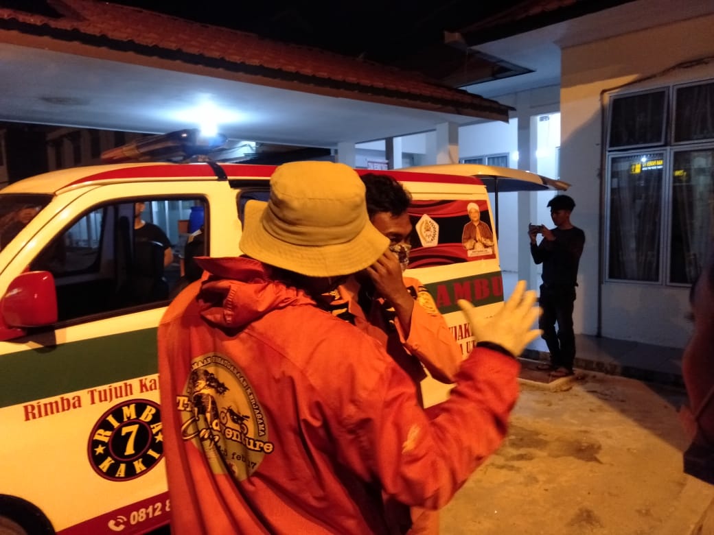Setelah Dilakukan Doa Bersama, Jasad Imam Hanafi Akhirnya Muncul Dibawah Jembatan Putus