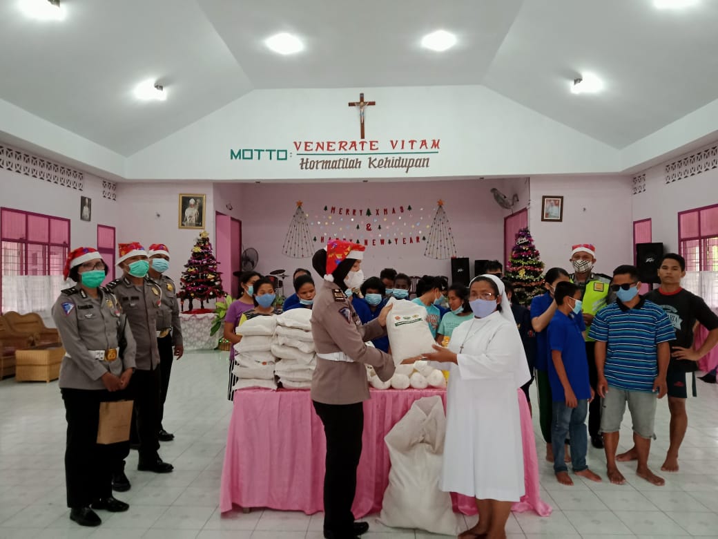Satlantas Polrestabes Medan Berbagi Kasih ke Panti Asuhan Bait Allah