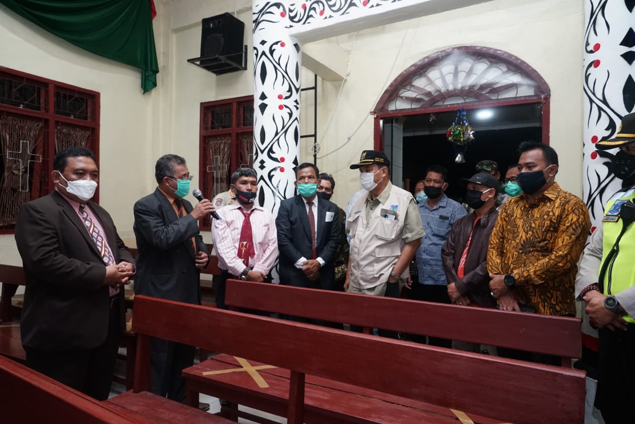 Sambut Hari Natal,Wali Kota Bersama Forkompimda Kunjungi Gereja di T.Tinggi