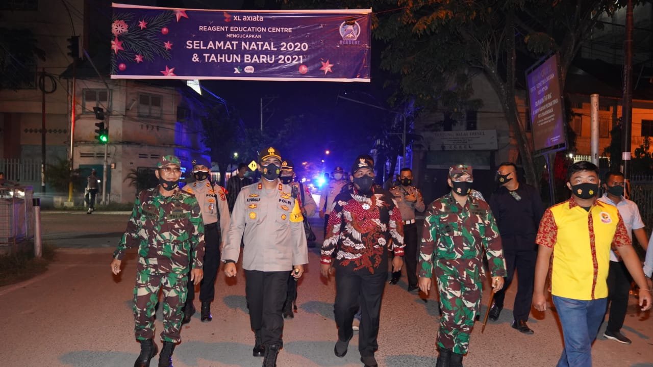 Bersama Forkopimda Meninjau Rumah Ibadah, Kapolres Tanjung Balai Imbau Perayaan Natal 2020 Patuhi Prokes