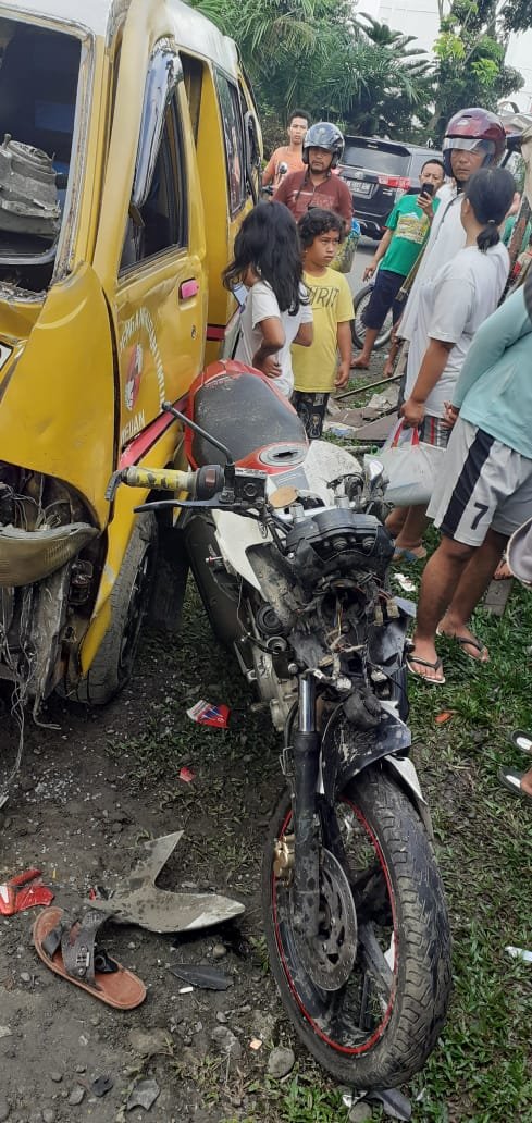 Pengendara Vixon Tewas usai Ditabrak Angkot, Polsek Delitua Buru sang Supir