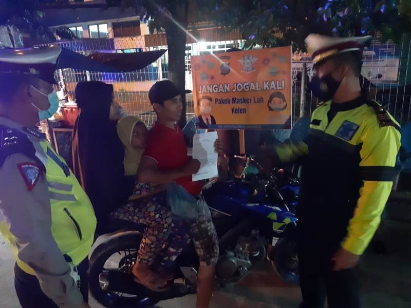 Patroli Pendisiplinan Prokes, Polres Tanjung Balai Tegur 11 Warga
