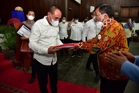 Gubernur Edy Beri Kuliah Umum di UHN, Resmikan Patung dan Taman Nommensen