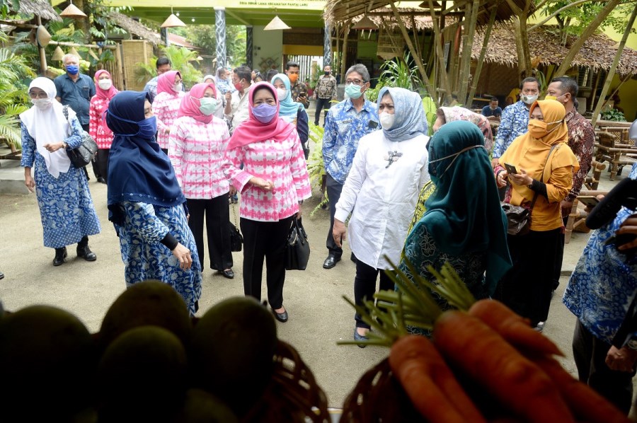 Silaturahmi ke TBM Kafe dan Sanggar Lingkaran  Nawal Harapkan Yunita Azhari Jadi Ketua GPMB Deli Serdang