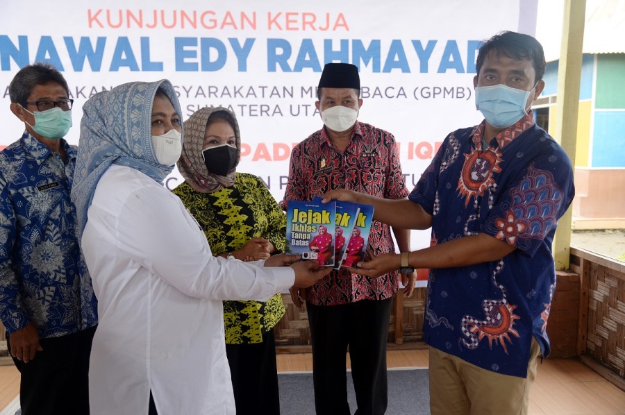 Kunjungi Rumah Baca Padepokan Iqro  Nawal Berharap Tiap Desa Punya TBM