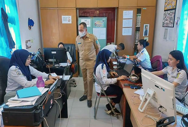 Bupati Zahir Ingatkan Menjaga Kebersihan, Sidak Kantor Dishub