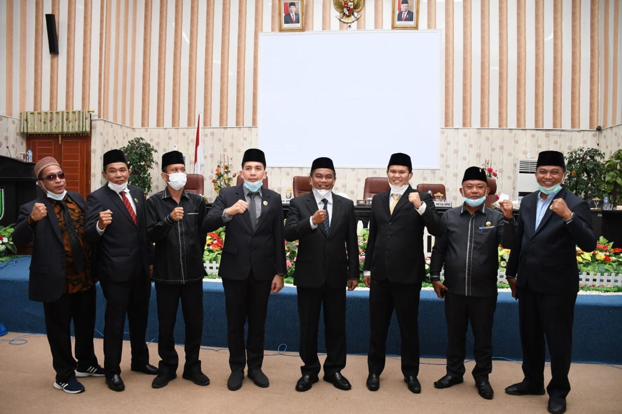 DPRD Gelar Paripurna Tentang Pengumuman Usulan, Pengangkatan dan Pemberhentian Bupati Dan Wakil Bupati
