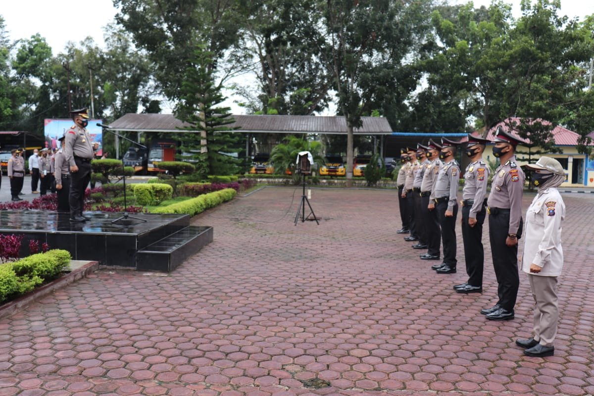 112 Personil Polres Langkat Naik Pangkat
