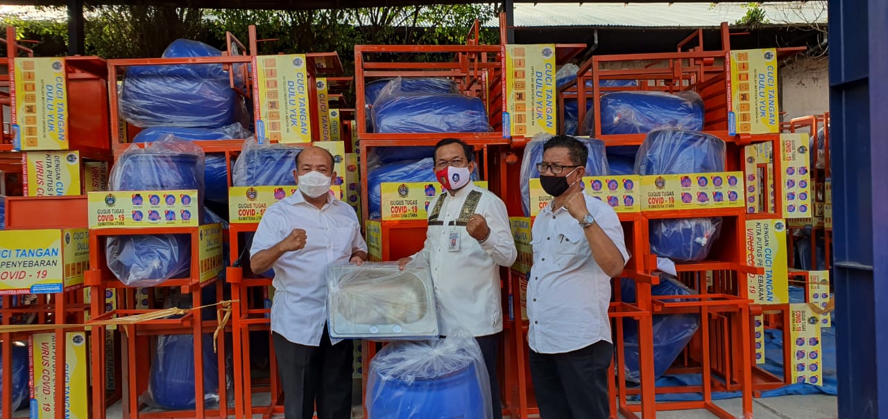 Kadisdik Ilyas Terima  500 Ribu Masker dan Peralatan Covid 19, Bupati Zahir Ucapkan  Terima Kasih Gubernur Edy Rahmayadi