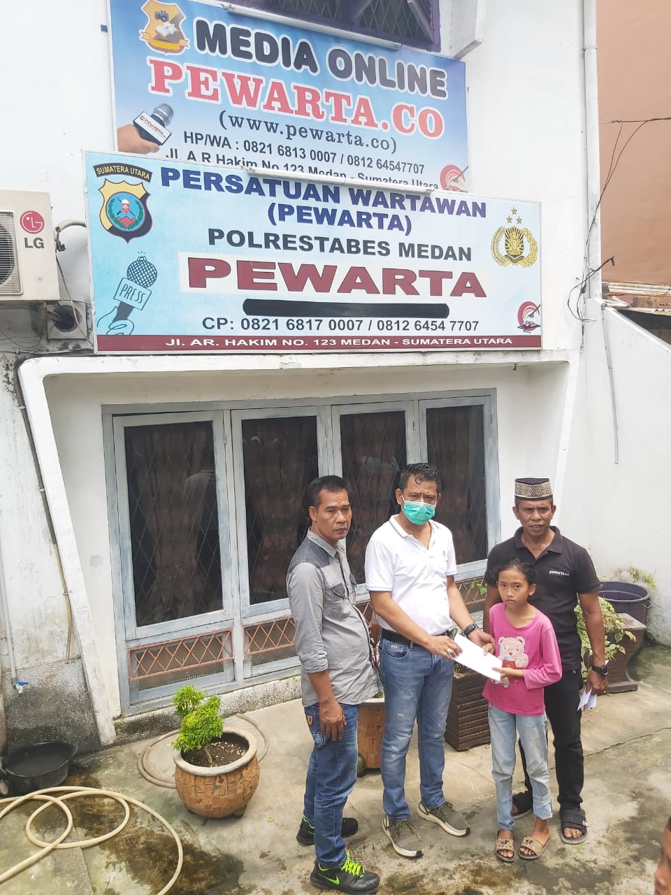 Ketua Pewarta Santuni Ratusan Anak Yatim Terdampak Covid-19Â 